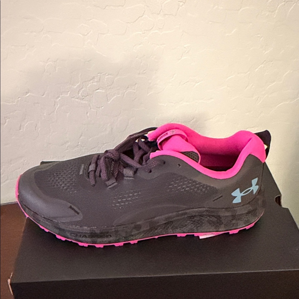 Under Armour Women’s Black Athletic Shoe with Pink Lining